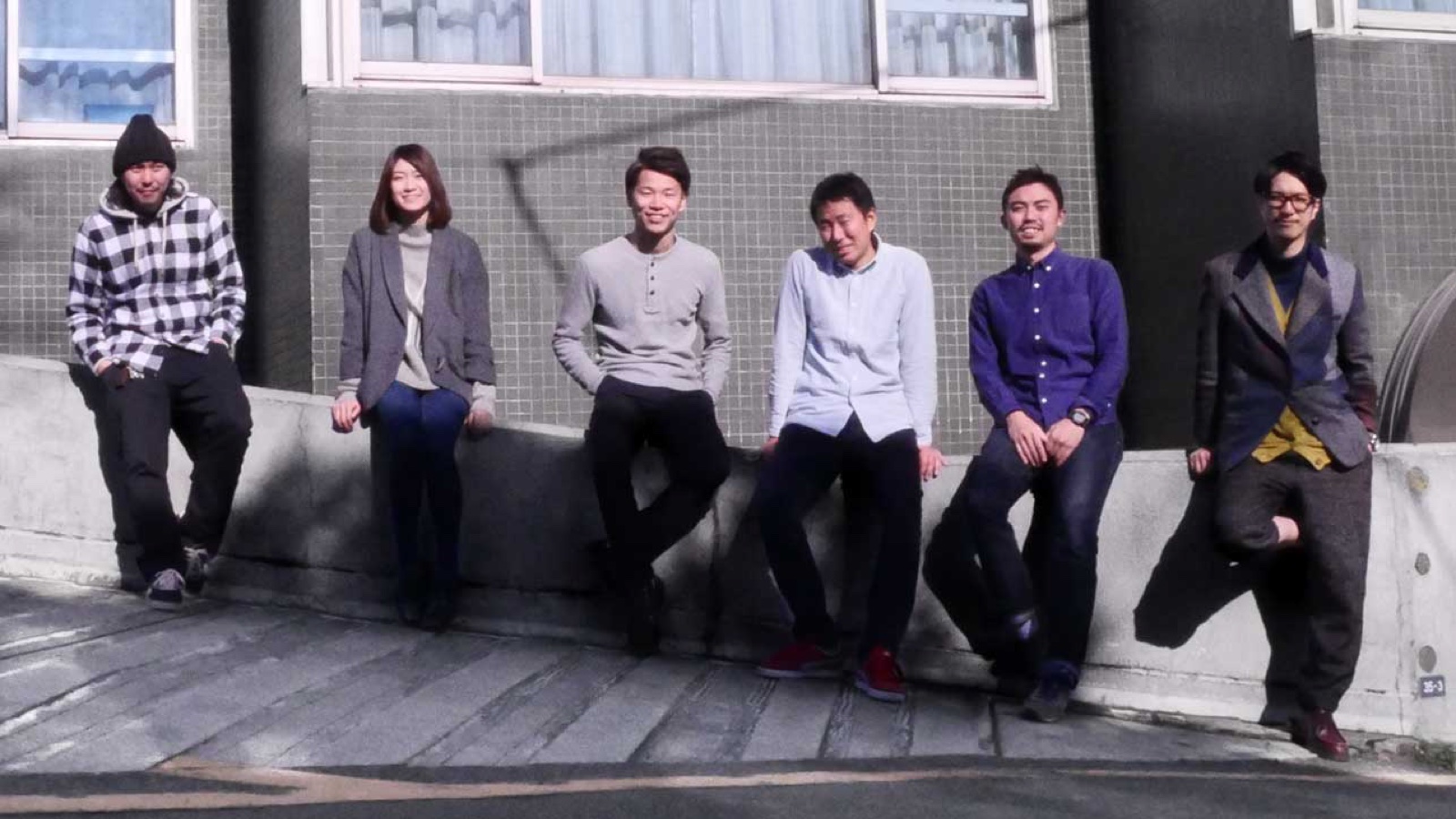 ARCHECOのメンバーと並んで写る集合写真